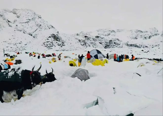 攀登入围2025年金冰镐奖 犀牛说开元棋牌长假多地徒步遇险;中国四项(图3) 攀登入围2025年金冰镐奖 犀牛说开元棋牌长假多地徒步遇险;中国四项(图3)