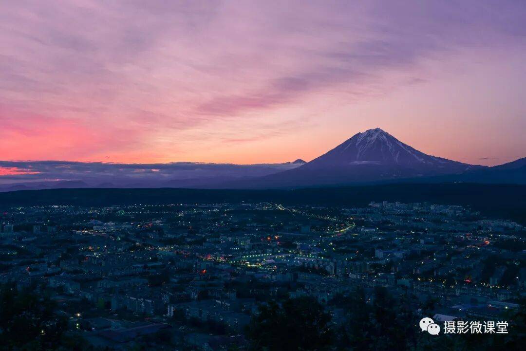 棕熊捕鱼、白令海峡寻拍鲸鱼及自然风光专业摄影团开元棋牌【远东探险丨勘察加】7月野性堪察加半岛(图2)